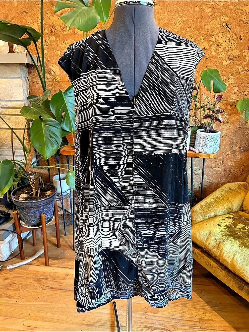 Rachel Roy Geometric Mini Dress in Black & White Size Small